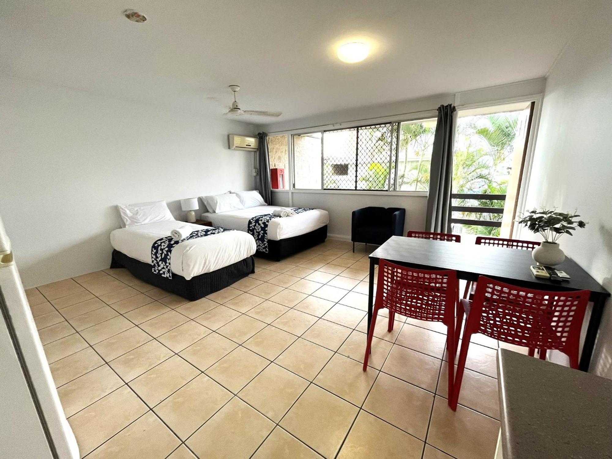 Browns Broadbeach Guldkusten Exteriör bild